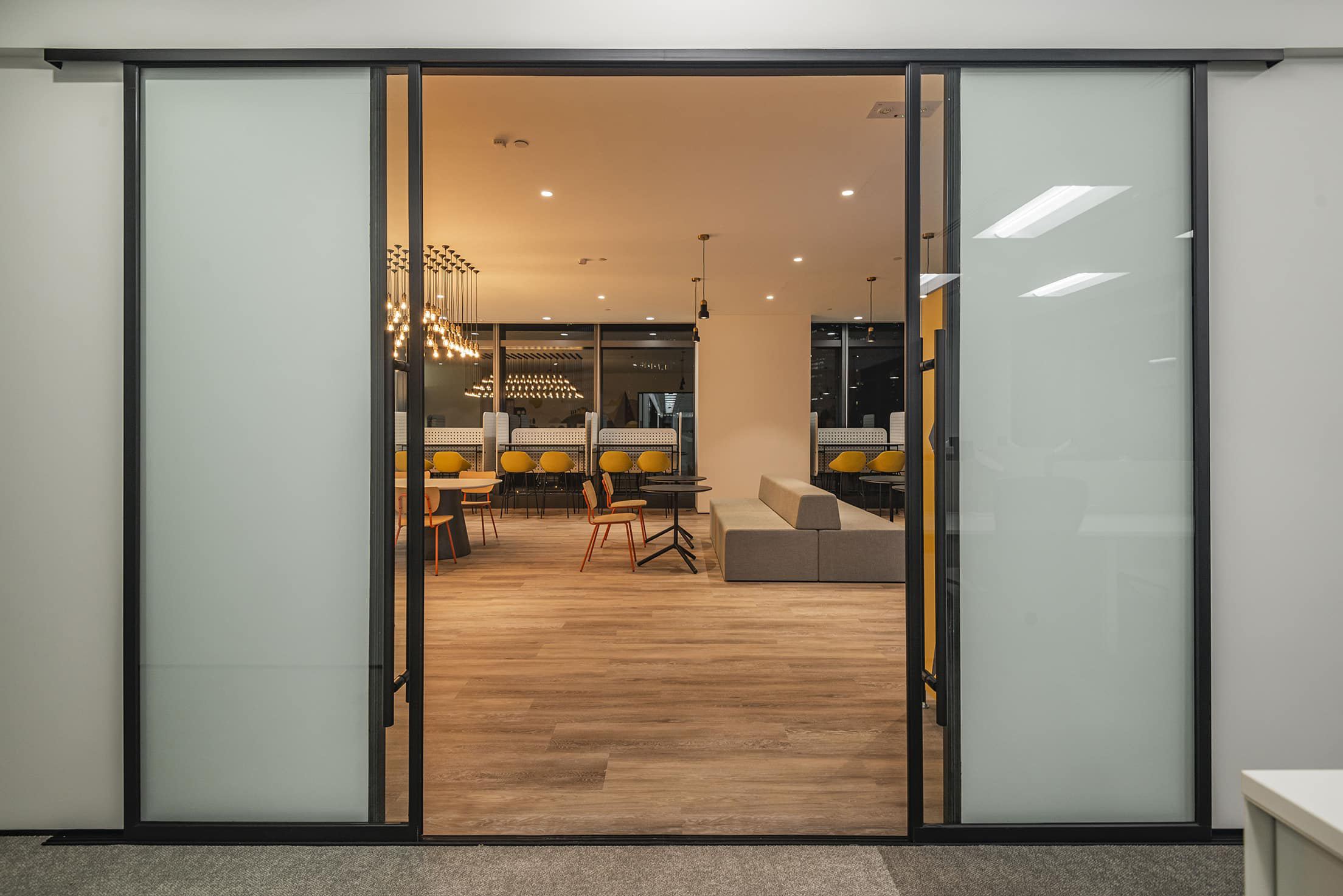 High-quality aluminum sliding door designed for durability and energy efficiency.